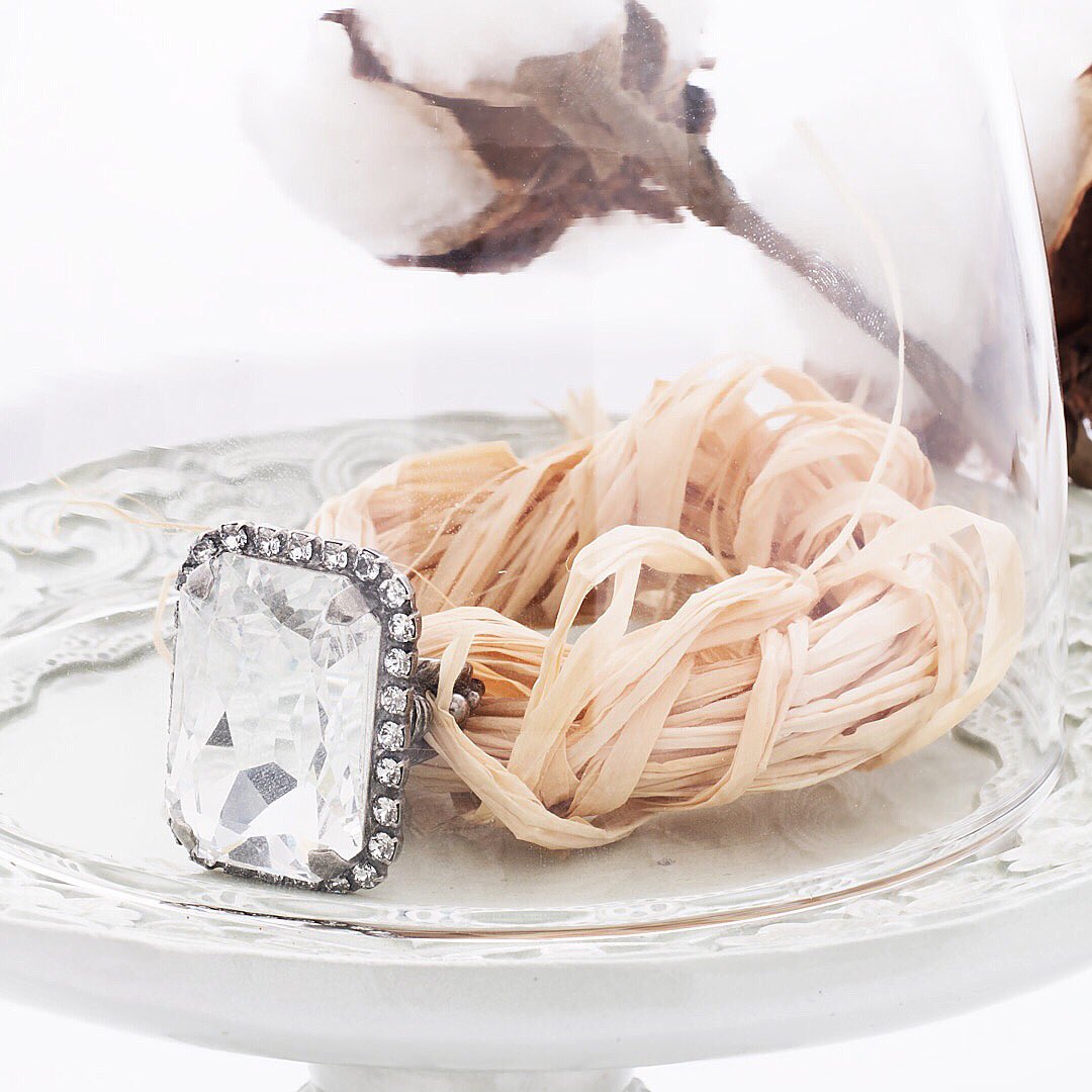 Sorrelli's tweet image. Go ahead, #putaringonit! #cocktailring #statementmaker