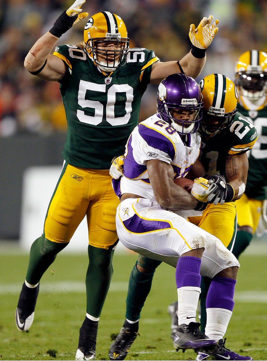 packers's tweet image. .@OfficialAJHawk officially retired as a Packer today.

Check out some photos from his 9 years in Green Bay 📸: pckrs.com/lkdf