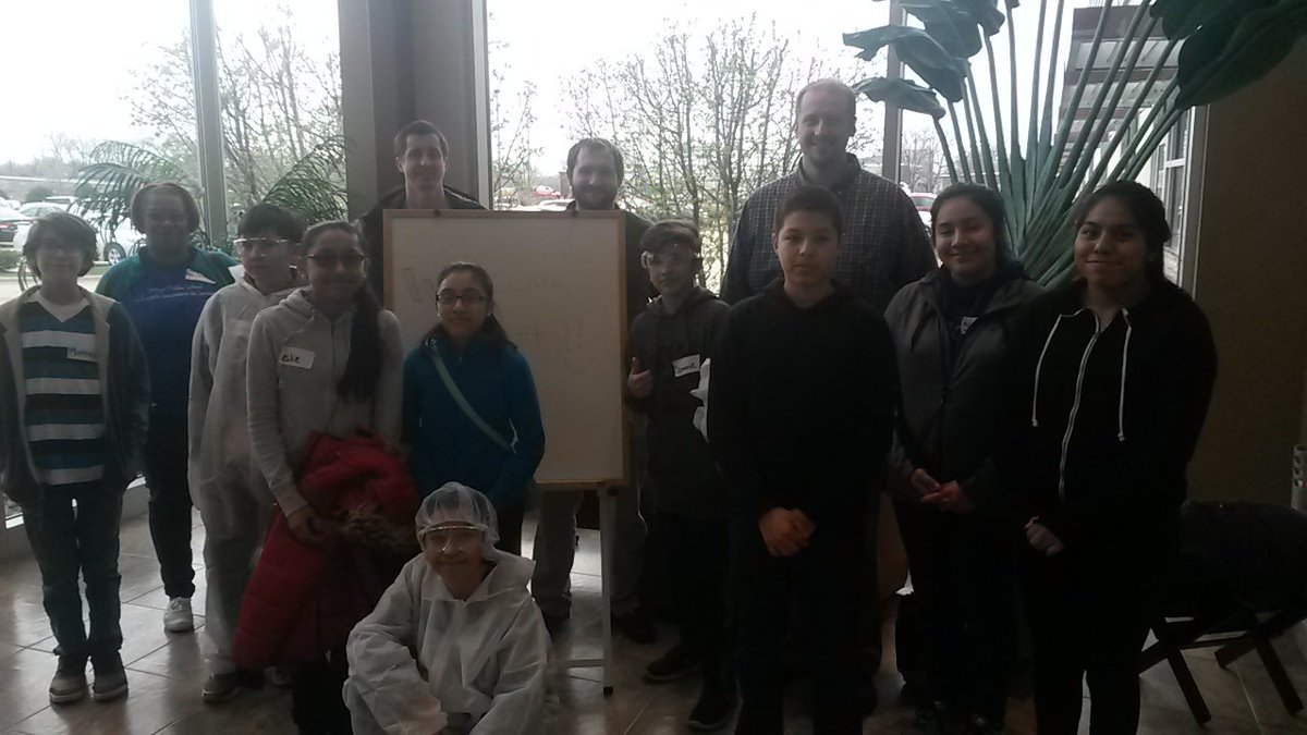 Mr1Verduras's tweet photo. #SennettShines Enthusiastic students doing extracurriculars during spring break.  Thanks Dupont for the informational tour! https://t.co/R6ZePHsrKi