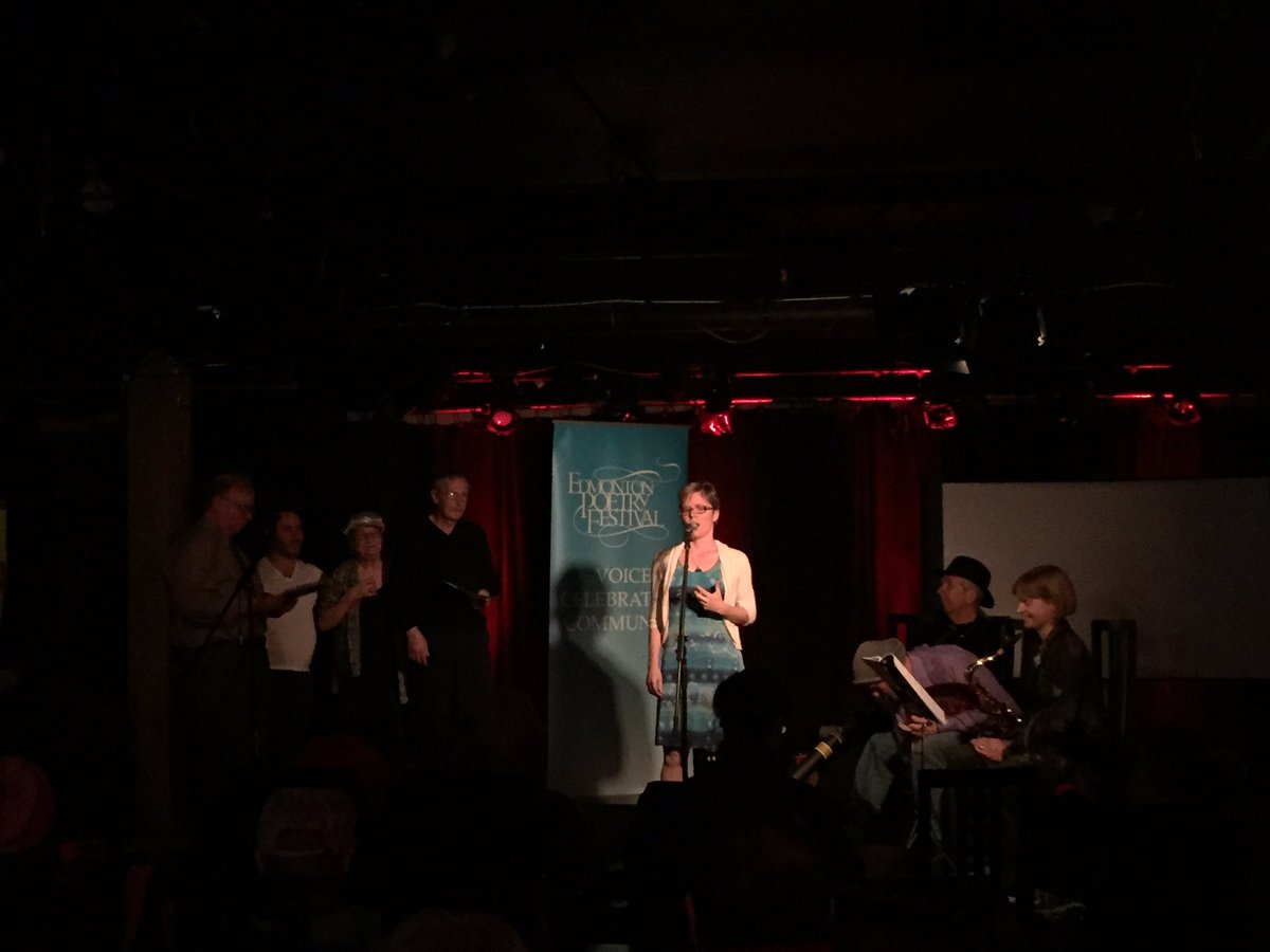 strollofpoets's tweet photo. Back for the second half of Quicksilver Blinks #PoFest17 @mercuryroomyeg https://t.co/Fky91doSLc