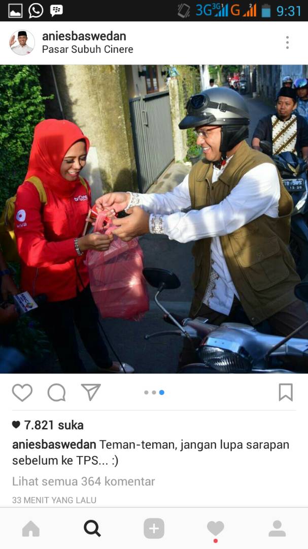 SastroMedia's tweet photo. Anies bagi" makanan kepada para pemilih di jalan" sekitaran cinere-lbk.bulus.... #Elu2Gue2 #PilkadaDKI #Ba2ukiDjarotMenang https://t.co/Vv42uxV7Yv