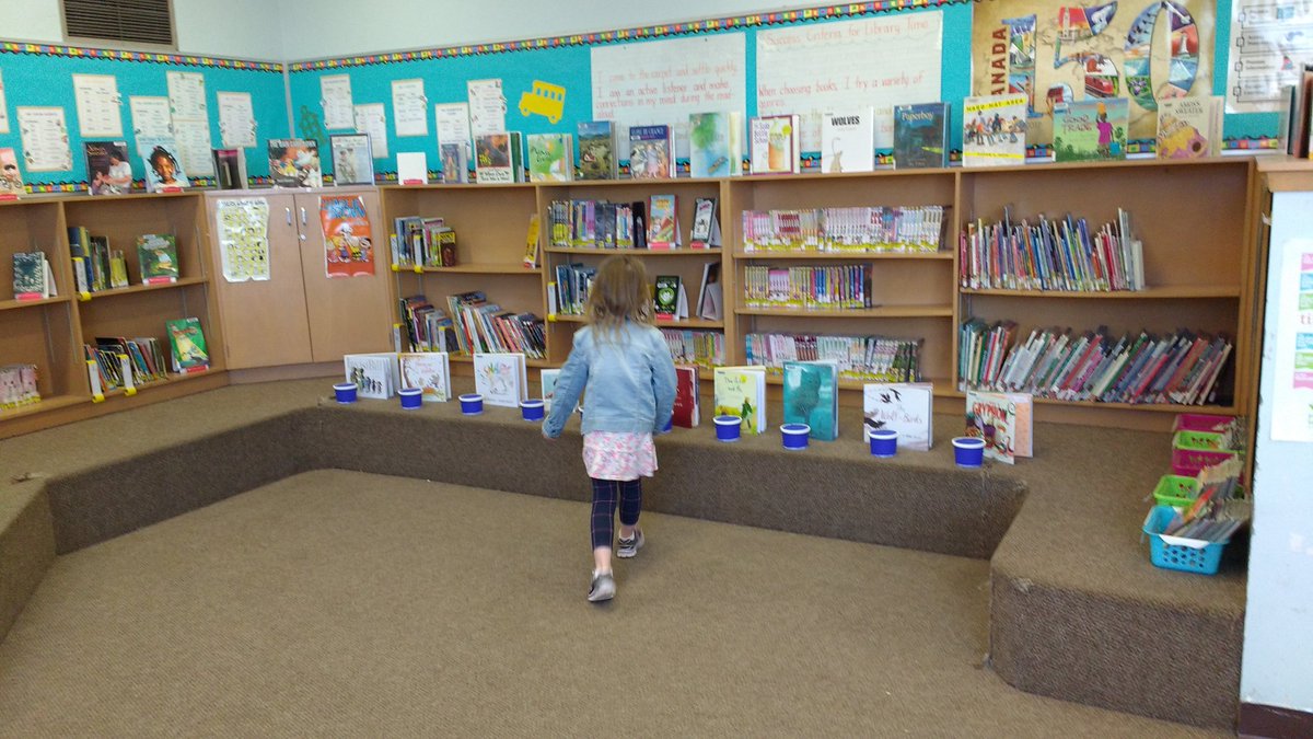 LibraryAPS_HPAS's tweet image. Ms. Chang&apos;s class was the 1st to vote for #BlueSpruce today! Voting continues for K-2 until April 28th. @ForestofReading