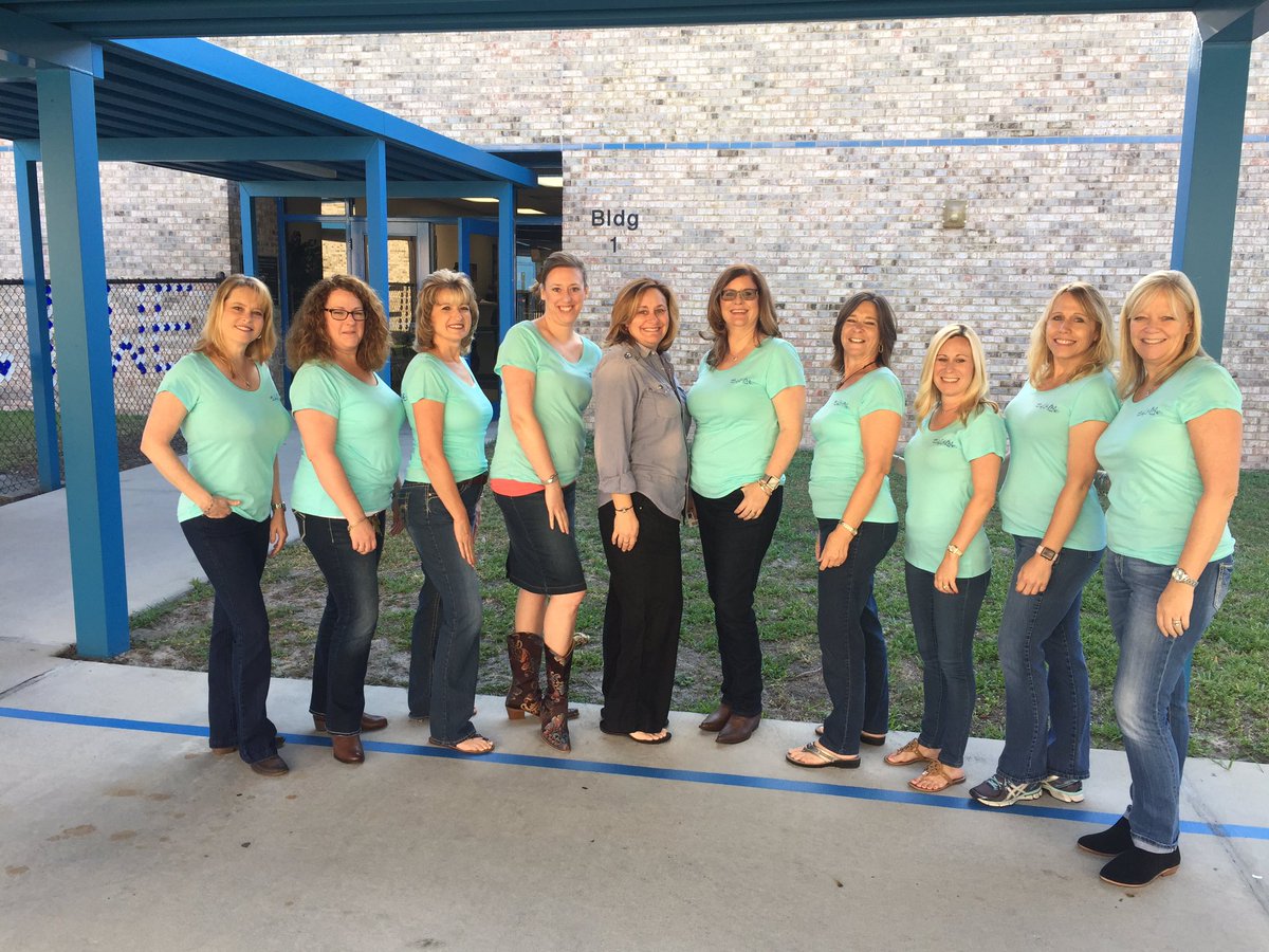 MustangMoments's tweet photo. Sisters in Academic Learning and Teaching (SALT) life.  Awesome MWE leadership. https://t.co/1uvFuUPq4P