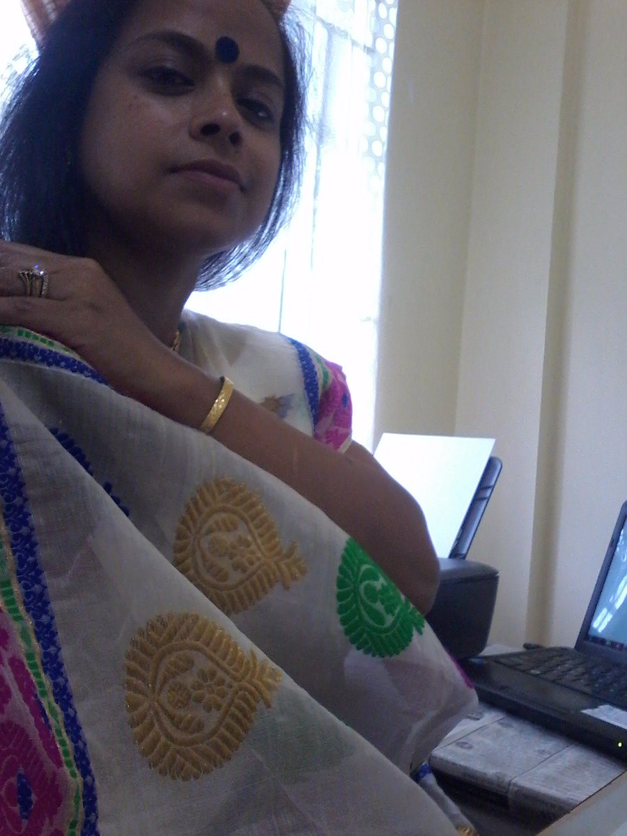 @eclectictweets @UnexploredA @Assam_24X7 @AssamAdda Hey... I am wearing one today at work... #KesaPaat...