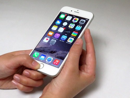 iprocare's tweet photo. iPhone修理は銀座コア4Fアイプロケアで！
 https://t.co/pafZQoaBR7
【iPhone使い方】Safariでネットをしていたら、フリーズしてしまった時。
スリープボタンを長押しして、画面下にスライダーが出てきたら、ホームボタンを押すとホーム画面に戻れる。 https://t.co/CYyROC6SPl