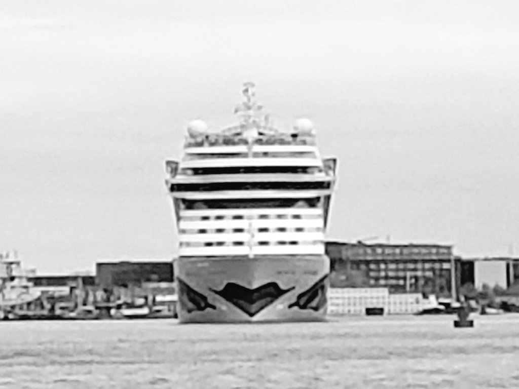 Yvdhoff's tweet photo. #Amsterdamsehaven blijft een mooie ervaring! https://t.co/zD4mhE6bss