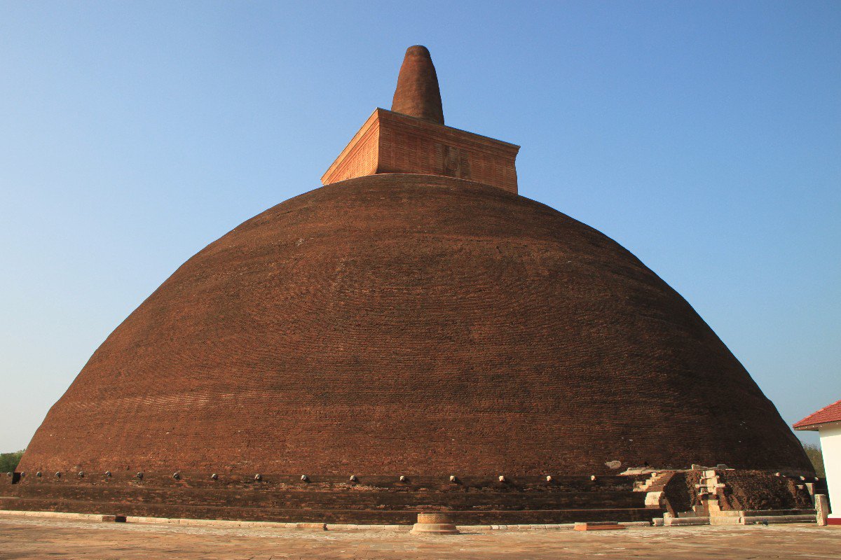 DrFumblefinger's tweet photo. Massive #Jetavanarama #Dagoba in #Anuradhapura #SriLanka dates to 3rd century. Nearly as large as the #pyramids!
https://t.co/xHXcAZPqo6 https://t.co/bbDFQYqnzl