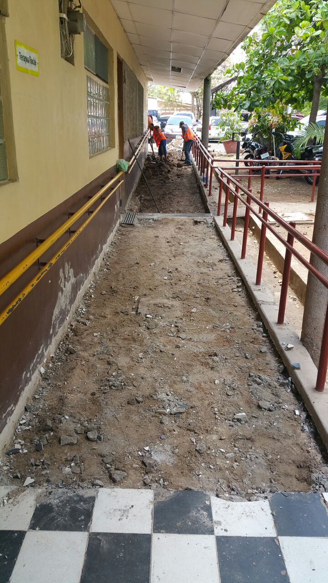 HESanFelipeHN's tweet photo. Inician trabajos de Remodelación Total del Servicio de Medicina Fisica y Rehabilitación con costos aproximado de 13 millones para agosto https://t.co/owqfCCUgH0