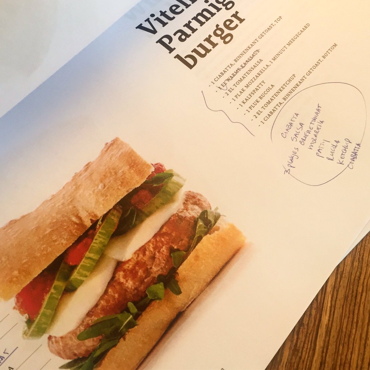 last corrections #hetultiemehamburgerboek this afternoon in print, end of may in store #hamburger <a href="/carreraculinair/">Carrera Culinair</a>