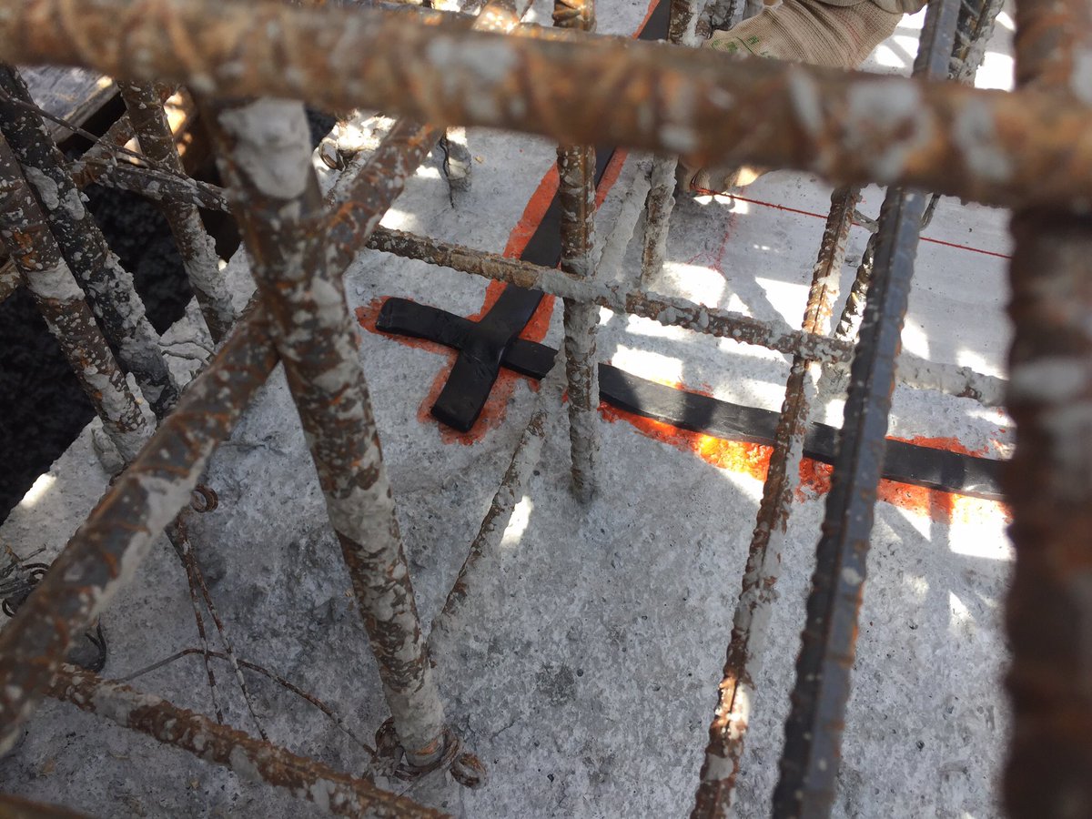Penetronmty's tweet photo. Colocación de banda hidroexpansible Penebar para cisterna #PenetronStrong #Pretorian #concreto #Monterrey https://t.co/n8uzKTdTBG