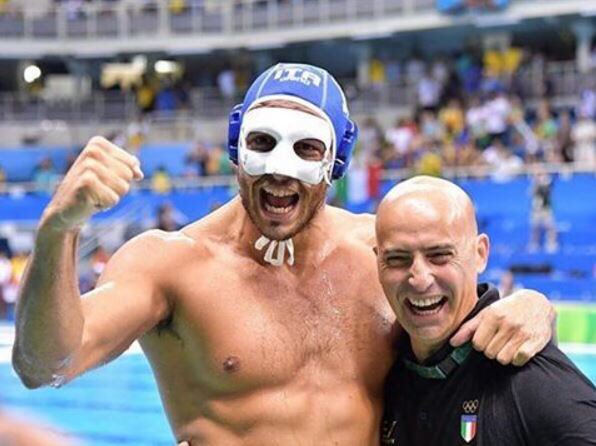 Tanti auguri al nostro uomo mascherato!! 🎉🍾 #proudofyou #happybirthday <a href="/mattonis86/">matteo aicardi</a>