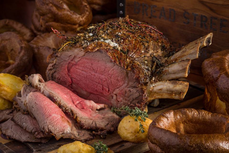 From suckling pig to prime rib on the bone, with unlimited roast potatoes, vegetables and Yorkshire puddings. Every weekend 11am - 3pm.