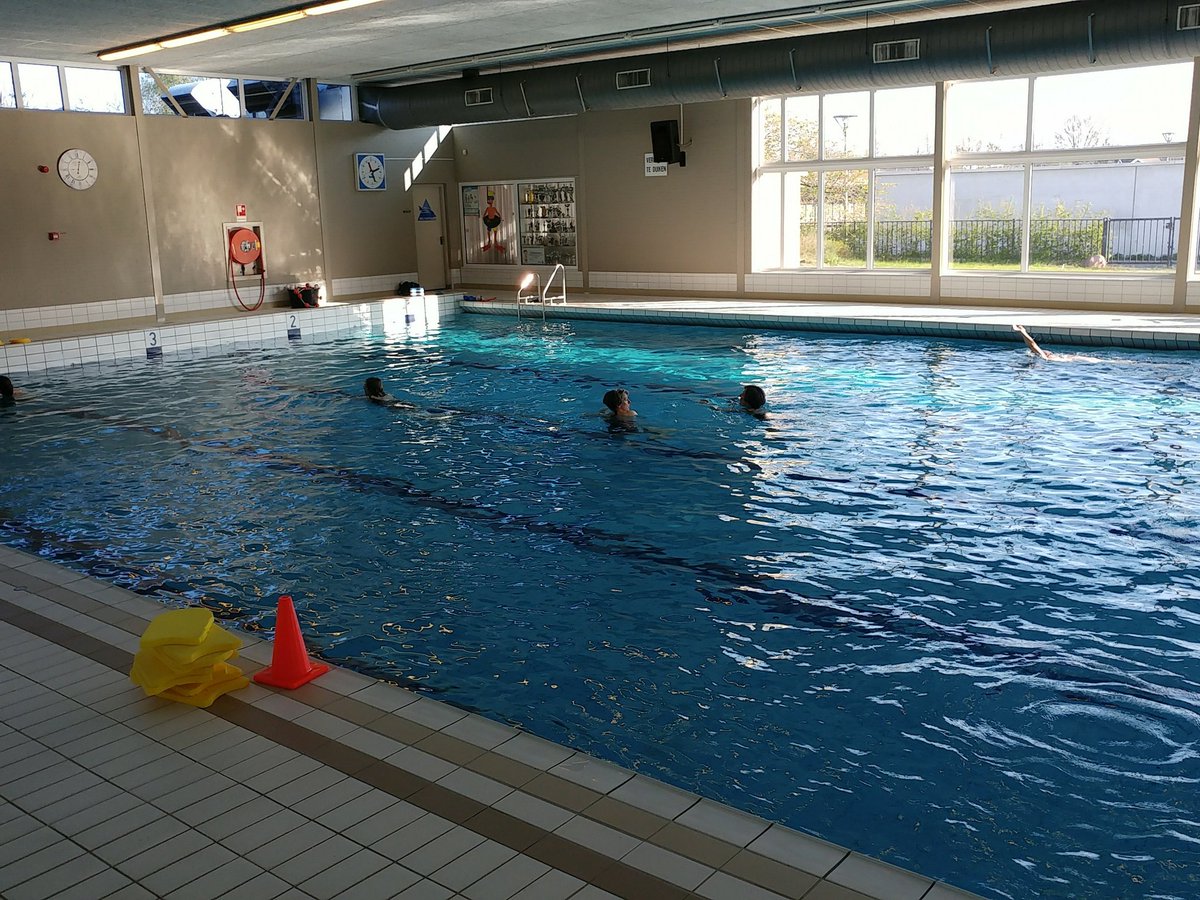 De triathlonkoorts loopt op! Er wordt nog steeds fanatiek getraind op een mooie borstcrawl en uithoudingsvermogen! #triathlon #amuseerjefit