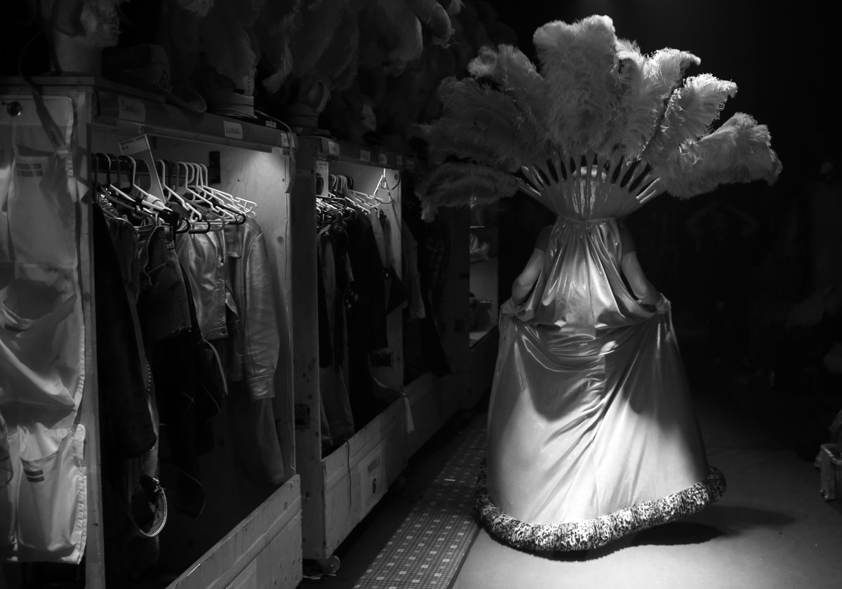 Obsessed with this #PriscillaSA photo-essay!! channel24.co.za/Multimedia/Eve… - <a href="/showtime_sa/">Showtime Management</a>, <a href="/nardusEng1/">Nardus Engelbrecht</a> <a href="/ArtscapeTheatre/">#ArtscapeTheatre</a>