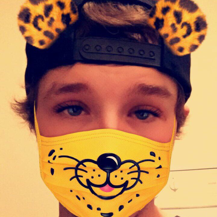 xKhalifa710's tweet photo. #JoinMe #Bored #SendMeGifts #CakeMeUp#Liveme Ⓜ️asterKush✨: https://t.co/KmQFHfqaKn https://t.co/wYzrnn1J2X