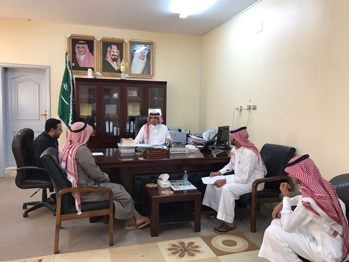 Qur_Science3Art's tweet photo. عميد العلوم والآداب بالقريات يعقد اجتماعاً بالمجلس الاستشاري الطلابي.
https://t.co/ngbMjBtijl https://t.co/cIXuRbhbdw