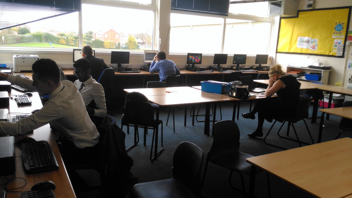 HattonICT's tweet image. Hard working ICT A Level class, its how we like to see our students at all times!
