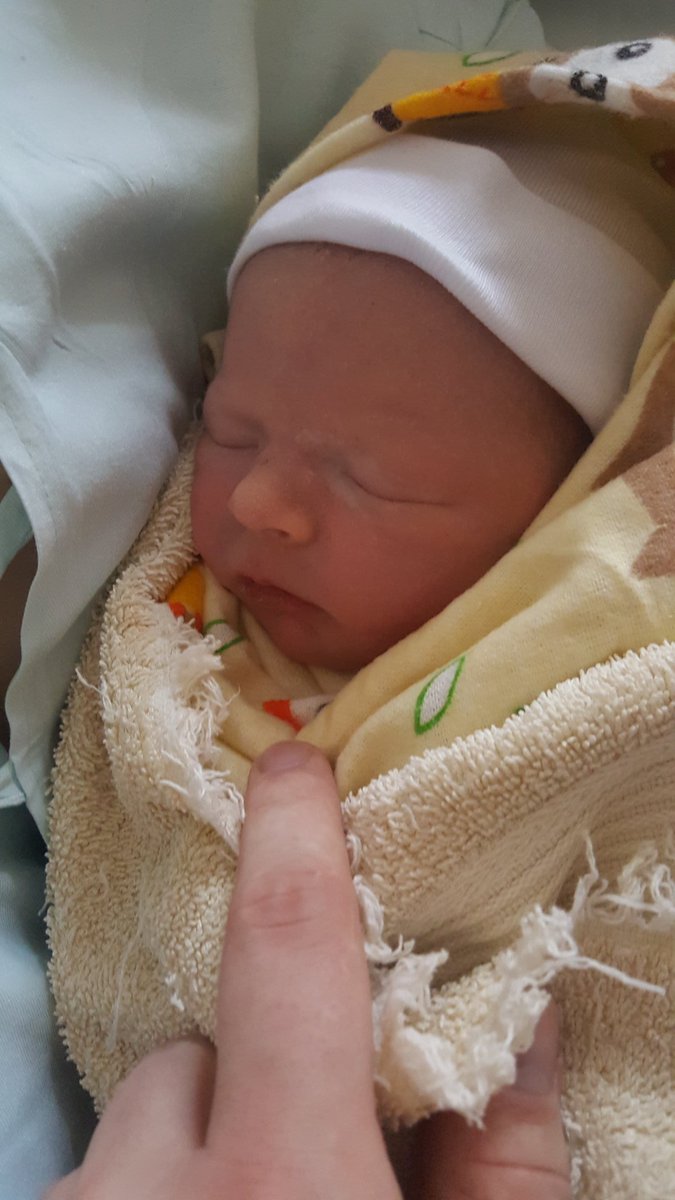 TopeREC's tweet photo. Say hello to Oliver! Now officially Im a dad. Papa Tope https://t.co/zOQXOa5eJg