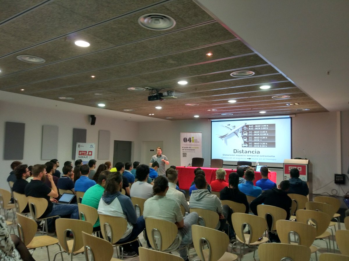 gody11's tweet image. Hoy #highschooldevCC primera charla @oyabun  habla de @theevnt y @bellotavalley