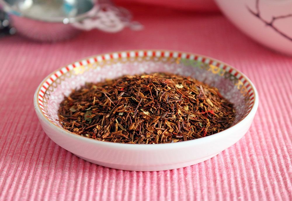 Russteas's tweet image. My review of the latest @tea_tourist subscription box is up on my blog now! :D buff.ly/2pBw4yX