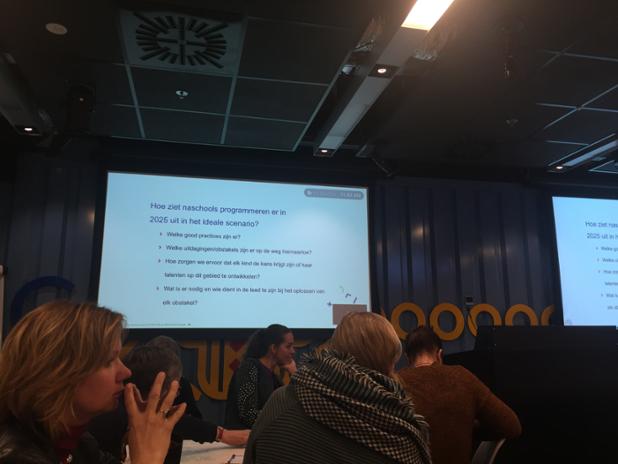 I’m at Google Ams this morning brainstorming about getting kids to code. @CodestarterNL <a href="/devoxx4kidsnl/">Devoxx4KidsNL</a>