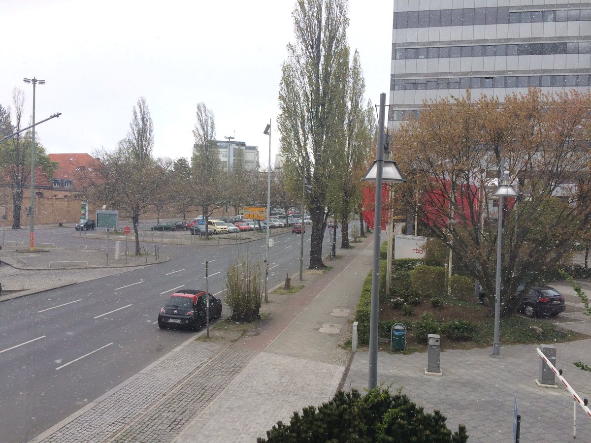Rbb 24 On Twitter Es Schneit In Berlin Aprilwetter