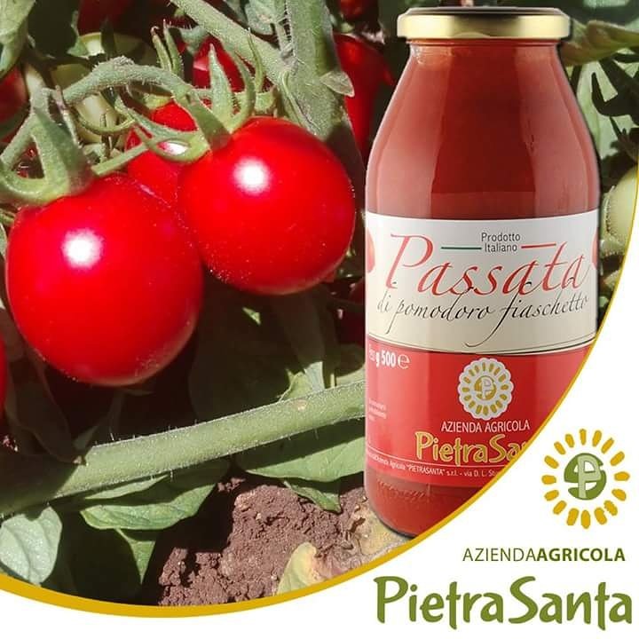 AzPietrasanta's tweet image. Desideri un sugo denso e buono, al naturale, pronto all'uso? #PassionePassata di pomodoro Fiaschetto&amp;gt; goo.gl/r640Tp