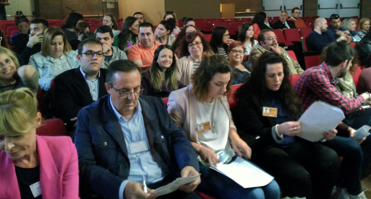 Preparados para la parte institucional del acto! #encuentros #ProyectoLanzaderas #LanzaderasDeEmpleo #CastillaLaMancha