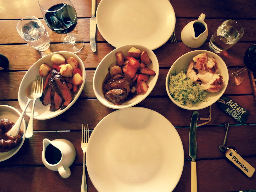 Lord_Crewe_Arms's tweet photo. Dreaming of #NorthPennines weekends? Book well ahead for Crewe #SundayLunch #SharingFeast 🍴 01434 677100 https://t.co/FhRsnI6e9K #Northeast https://t.co/8ZcD6cCwhF