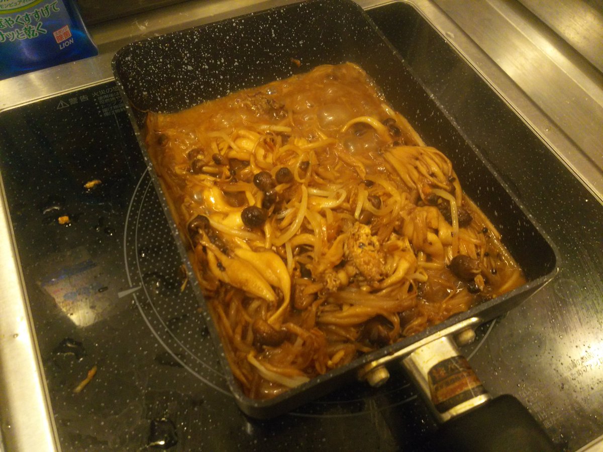ika_po's tweet photo. もやしとしめじの醤油バター炒めミィ
まずそう https://t.co/8kxUM8VC5p