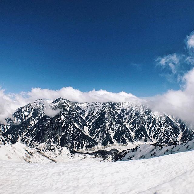 KamerarVideo's tweet photo. 📷: @ronineel #kamerar #Ztylus #jp #japan #Travel #Light #ambient #love #roadtrip #travelphotography #tateyamakurobealpineroute #blueskies https://t.co/8UfNiFMwfW