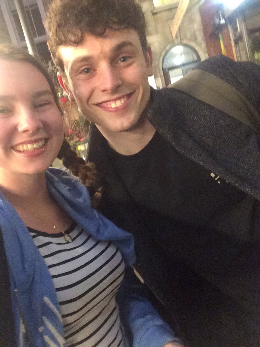 tazyTT9's tweet photo. Saw Half a sixpence last night, @Charlie_Stemp was extraordinary! So lovely meeting him, everyone needs to see this https://t.co/JSP6hMcv8Z