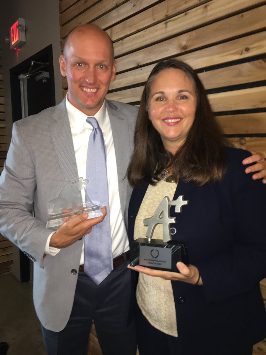 So cool that <a href="/RiceReep/">RiceReep</a> received an #a+challenge Legacy award! What a Legacy left in ~400 school leaders in Houston! #ricereep <a href="/Rice_Biz/">Rice Business</a>