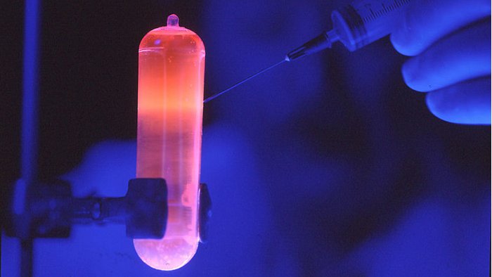 TR-Autor <a href="/DenisDilba/">Denis Dilba</a> am #Tatort: Polizei testet neue DNA-Analysemethode, die auf Aussehen der Täter hinweisen kann heise.de/tr/artikel/Pha…