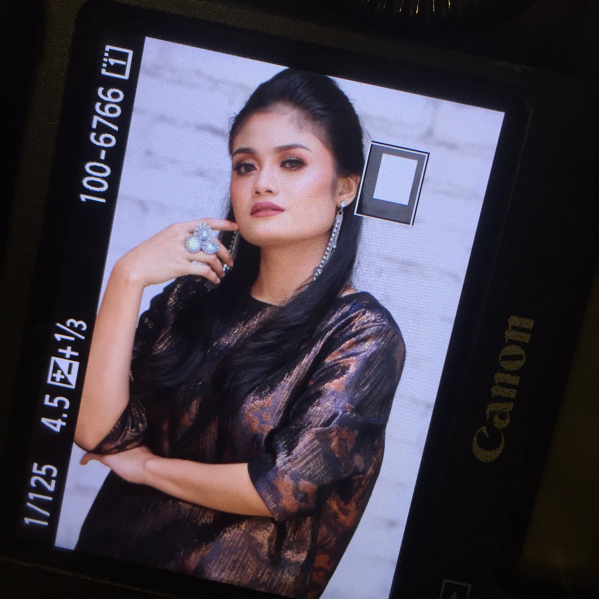 sarahfazny1's tweet photo. Photoshoot β₯οΈ #urusanhati https://t.co/WXNc5nr4YZ