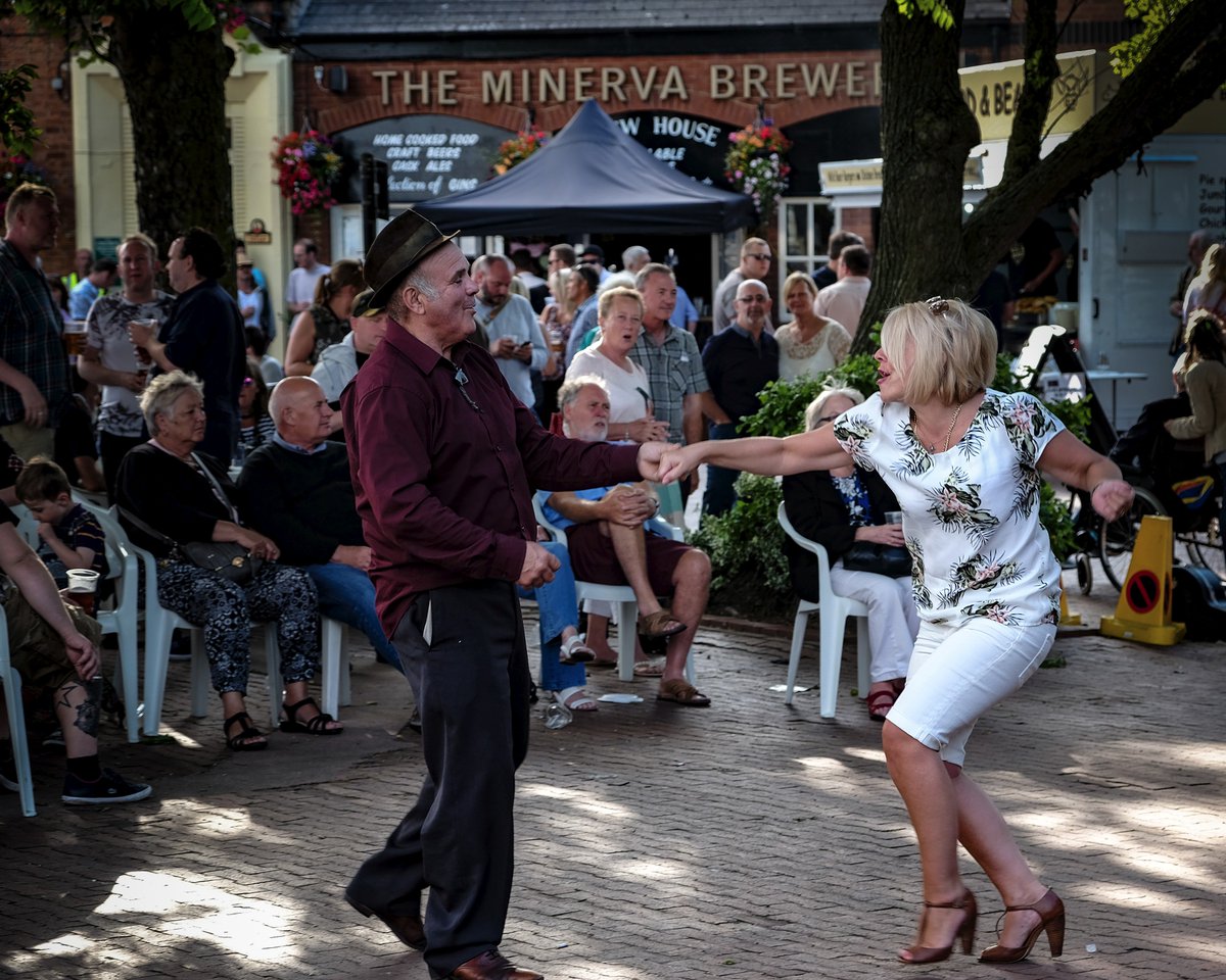 make_hull's tweet photo. With over £345,000 of funding on offer to transform #Hull! This is your chance to create local places people love! https://t.co/pL7nD82Hky https://t.co/TteeZ2jhpP