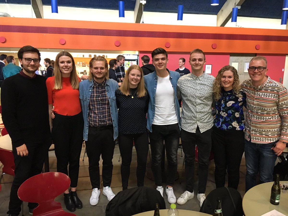 TV 2 Nyhederne siger velkommen til de nye dygtige praktikanter. Og tak for alle ansøgningerne. #panikdag