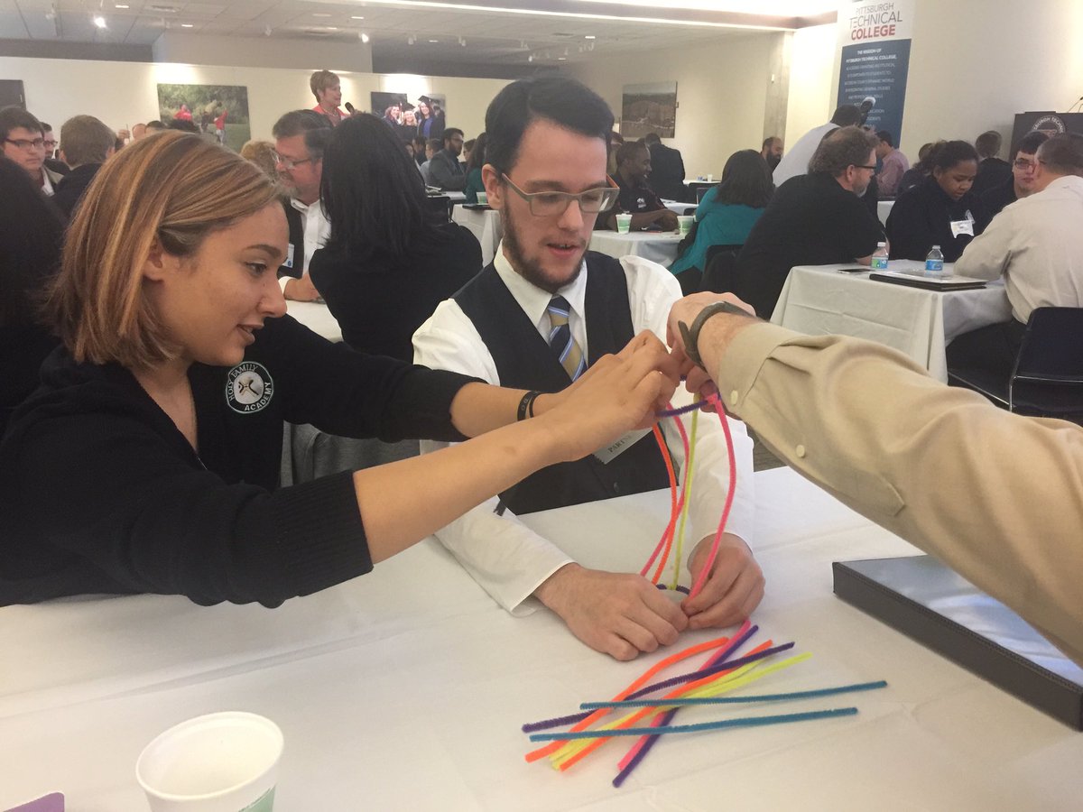 Learn21Tech's tweet image. .@HFAPgh jumping right into design activity! They are used to this... #stem2work