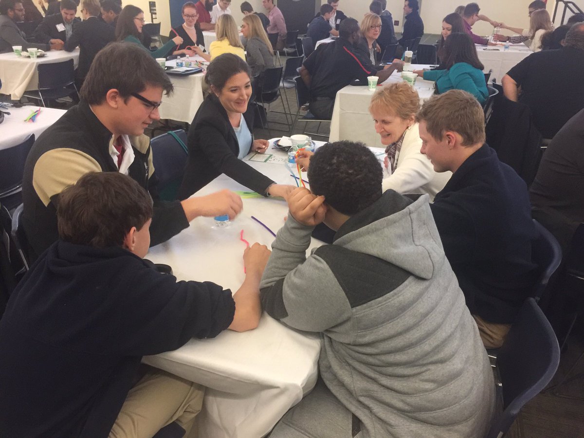 Learn21Tech's tweet image. .@HFAPgh jumping right into design activity! They are used to this... #stem2work