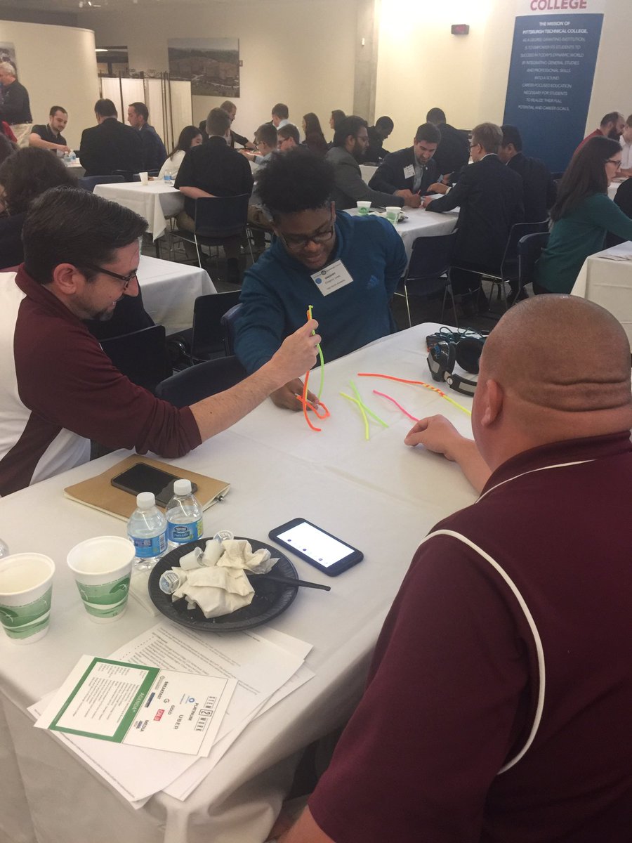 Learn21Tech's tweet image. .@HFAPgh jumping right into design activity! They are used to this... #stem2work