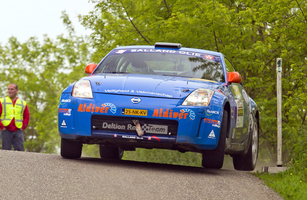 OpensTightens's tweet photo. 4-15-2017 Happy Birthday @LeovanderEijk (25) @KNAFTalentFirst @copilootje #350Z #FiestaR2 @vacansoleil @DeltionRally https://t.co/B70xwWFPDR