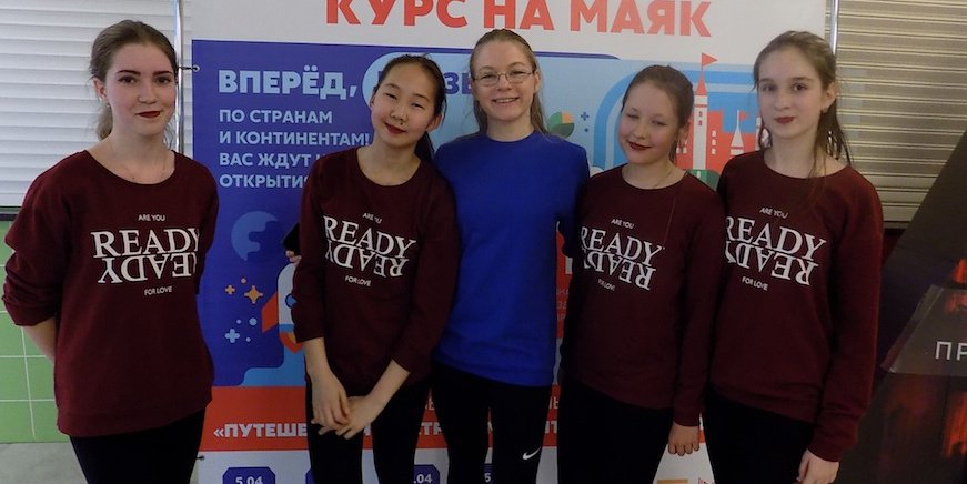 Талантливые и зажигательные девчонки из Юна-спорт учили посетителей #ТРКМаяк танцевать Зумбу. Отличный заряд бодрости и хорошего настроения!