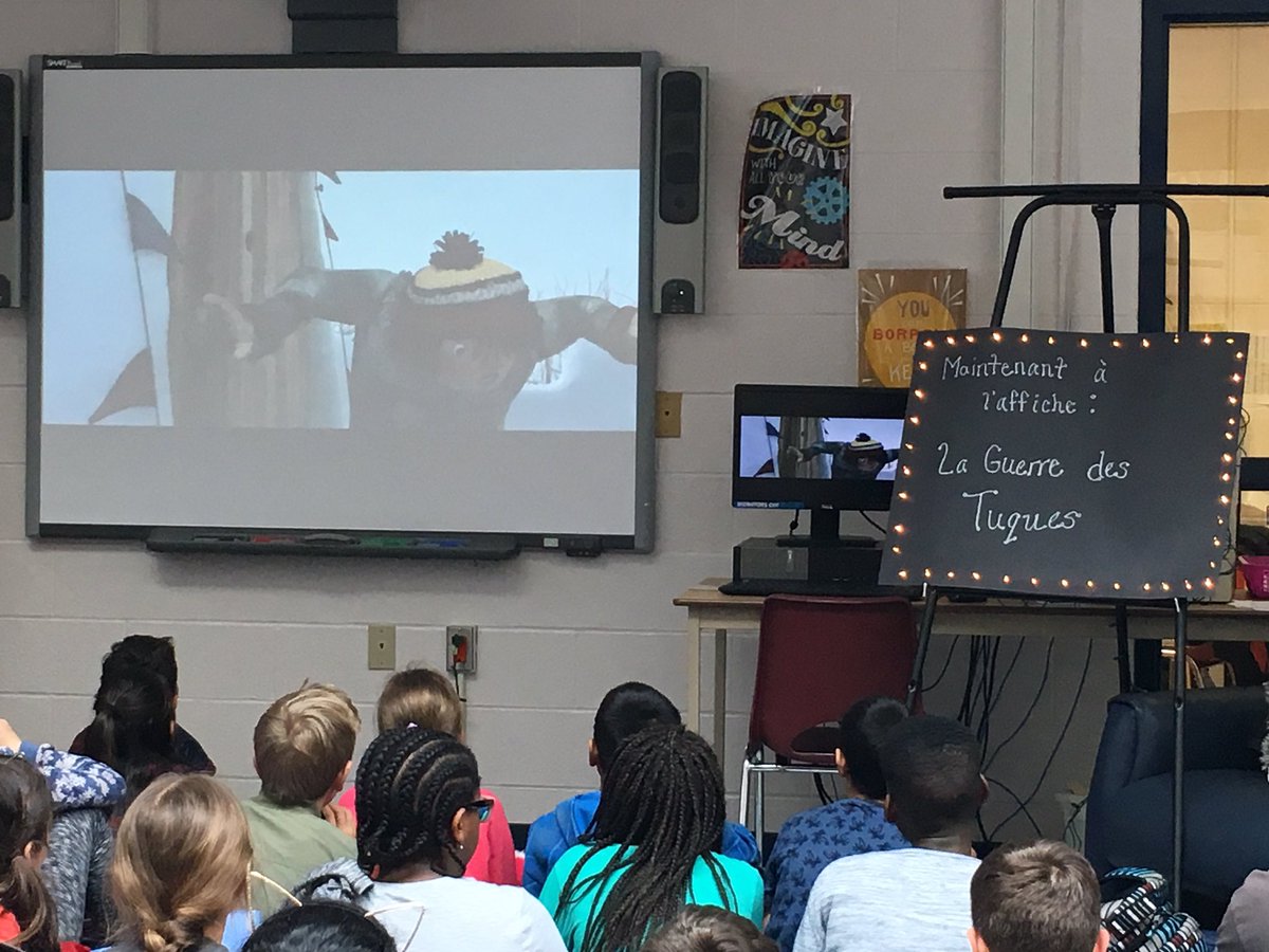 MmeMcIntosh's tweet photo. Celebrating #CanFilmDay 🇨🇦#JourCineCan watching #GuerreDesTuques @StGertrudeMBC @canfilmday 🎞Merci à @MlleBenevides de nous avoir invité! https://t.co/URrZo8tXgq