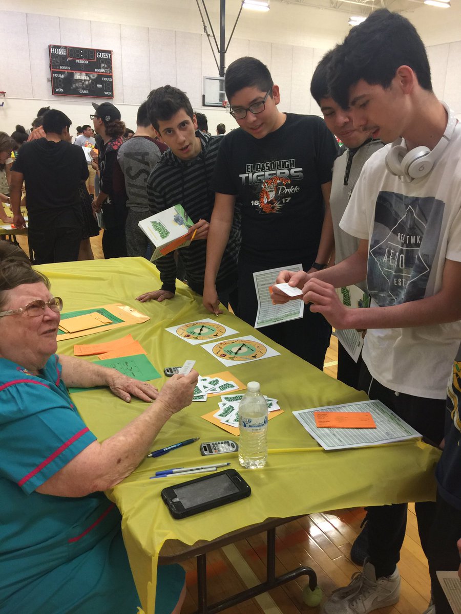 ephsmagnets's tweet photo. EPHS Reality Town 2017 @EP_TigerNews @ephsofficial @ELPASO_ISD #iamepisd https://t.co/pK23W1yhNb