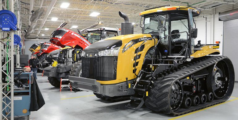 AGCOcorp's tweet photo. A complex manufacturing environment opens the door to interesting new tech at AGCO: (via @FarmIndustryNew): https://t.co/uhEOhoxcAo. https://t.co/YlwOShZQ4x