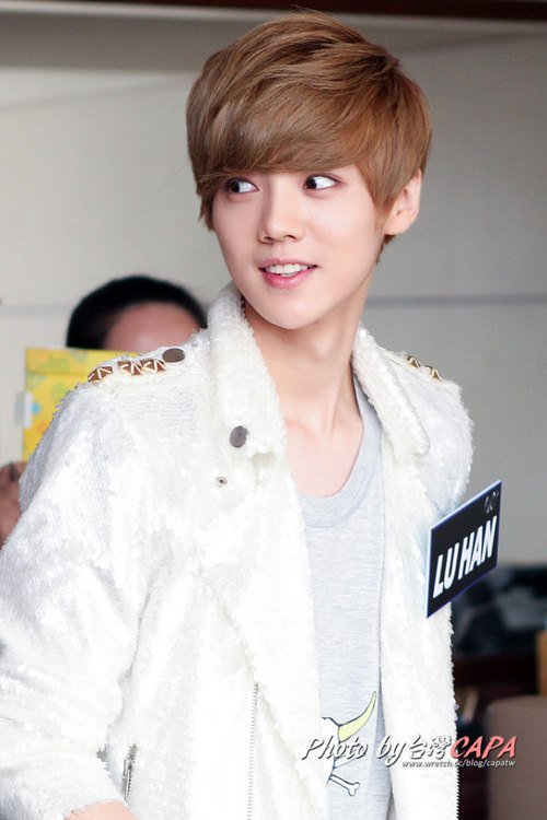 Happy birthday Lu Han            