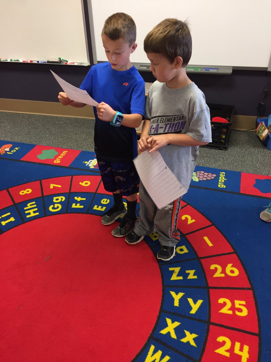 LowryCharles's tweet photo. Ss share learning utilizing turn and talk; mix, match, freeze by using response stems to guide conversations. #CISDFixerUpper https://t.co/ZCqZDMCERs