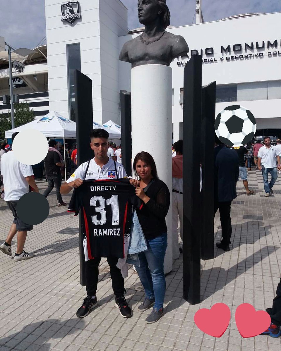 carito__ramirez's tweet photo. Dia glorioso ⚽❤😍 #92AñosColoColo #marceloramirez #carolinaramirez @CSDColoColo @ColoColo https://t.co/fAatopFlzx