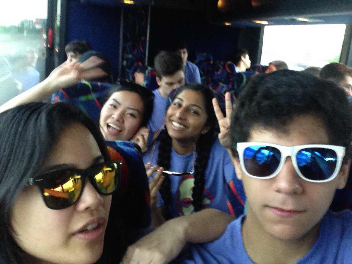 Nivey09's tweet photo. HBD Simonaaaa! Honestly idk what I would do without you and your amazing rants:) let's get kbbq and watch Arthur sometime;) ilyy #mjdaddy https://t.co/ISIIYByE6r