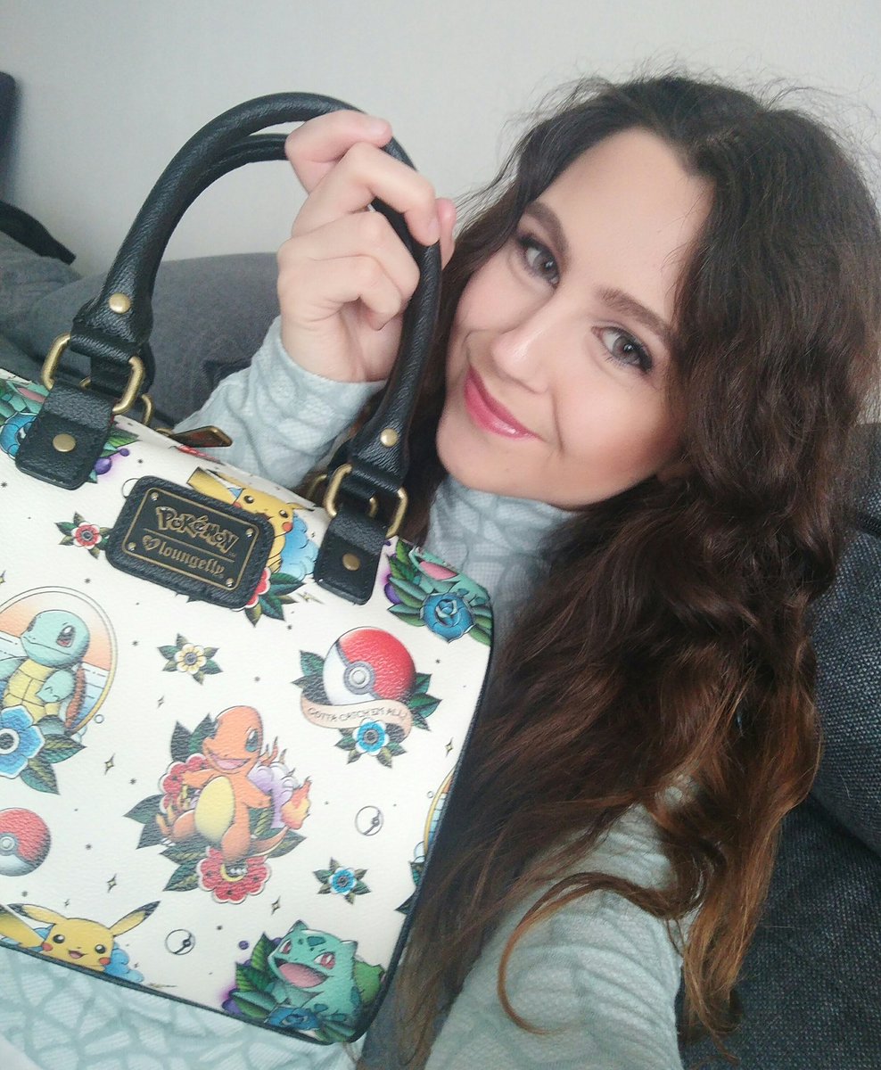 Diamantjewel1's tweet image. Thanks @creeperz_info voor het toesturen van deze supergave Pokémon tas, ik ben er blij mee!